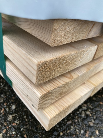 827286-4 Stuv med trallvirke Organowood 28x120x3600 mm