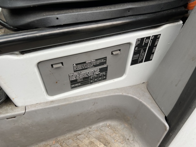 912628-21 Mercedes-Benz Sprinter 316 CDI Chassis Cab Automatic, 163hp, 2013