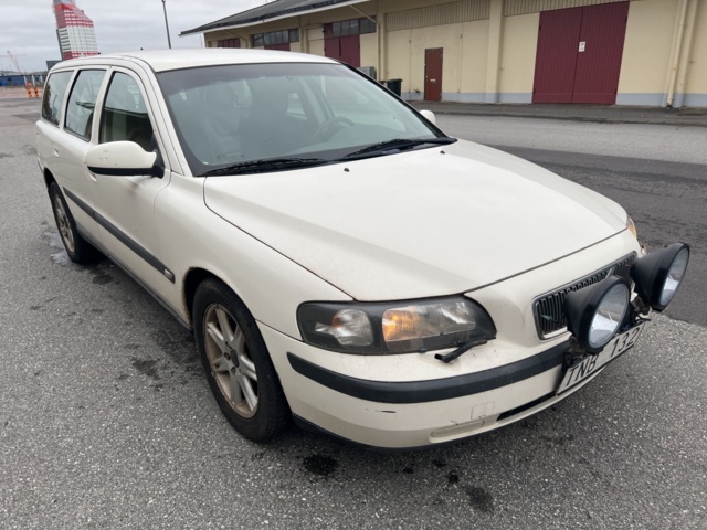 946160-7 Volvo V70 2.4T - 2002