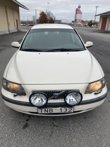 946160-8 Volvo V70 2.4T - 2002