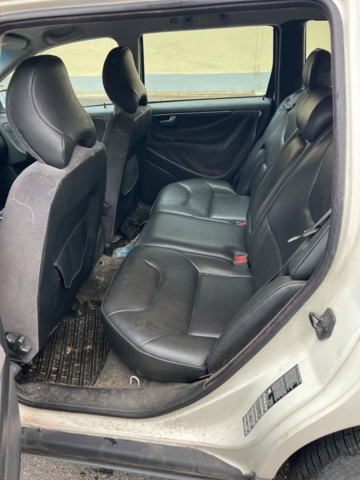 946160-24 Volvo V70 2.4T - 2002