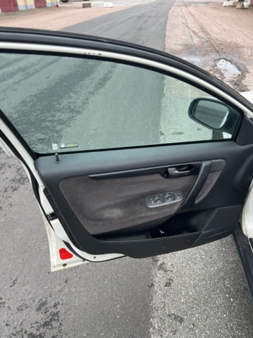 946160-26 Volvo V70 2.4T - 2002