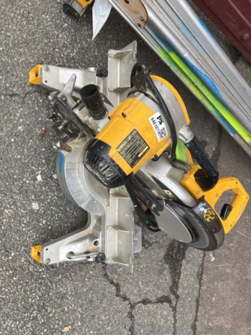 946167-2 Kap gersaw DeWalt ink table saw