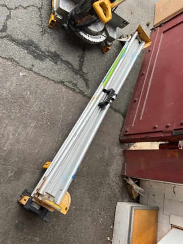 946167-4 Kap gersaw DeWalt ink table saw