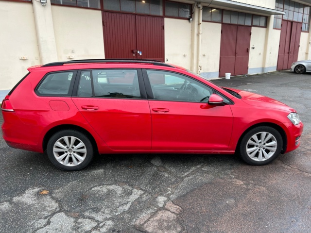 950643-6 Volkswagen Golf Sportscombi 1.4 TGI CNG - 2015