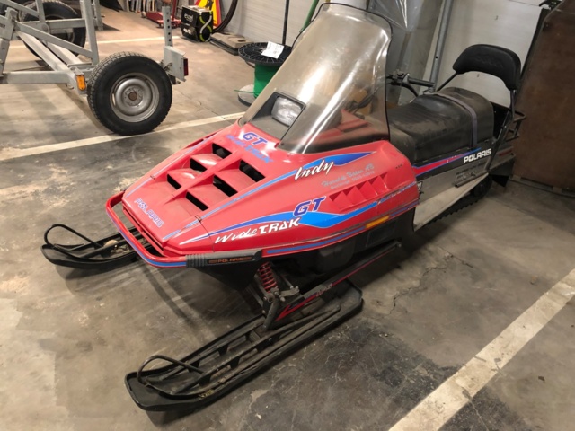 950697-1 Snowmobile POLARIS INDY WIDETRAK GT -1995 + snowmobile sled