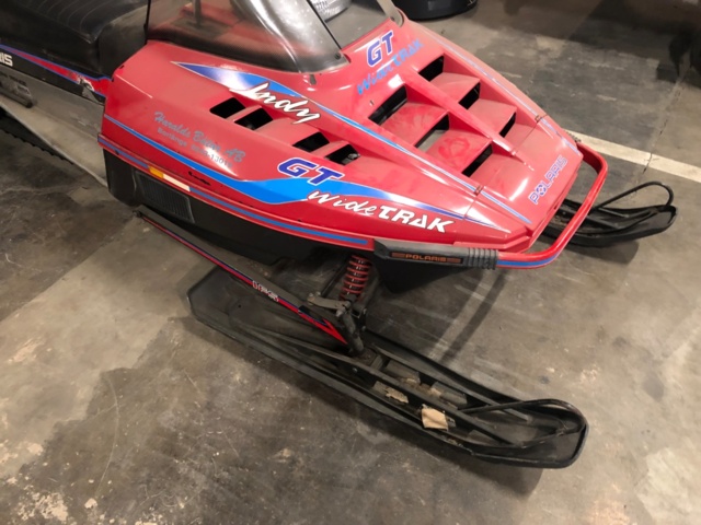 950697-5 Snowmobile POLARIS INDY WIDETRAK GT -1995 + snowmobile sled