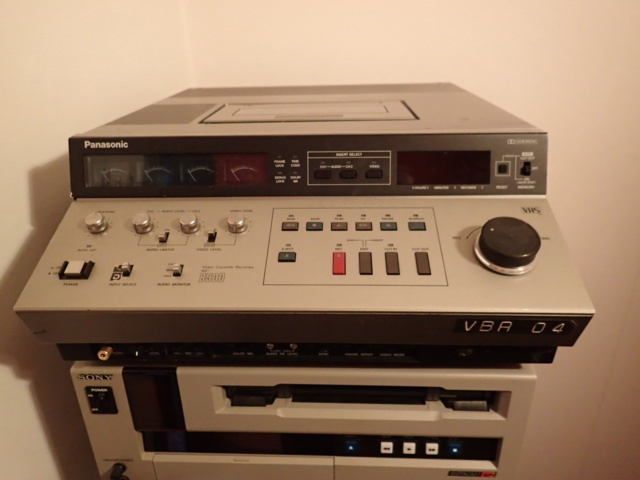 528337-16 VCR cameras and editing equipment