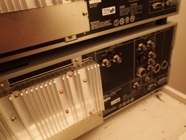 528337-24 VCR cameras and editing equipment