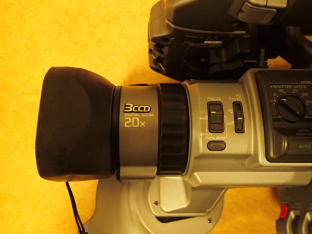 528337-32 VCR cameras and editing equipment