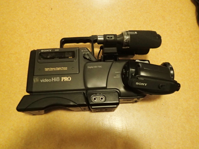 528337-1 VCR cameras and editing equipment