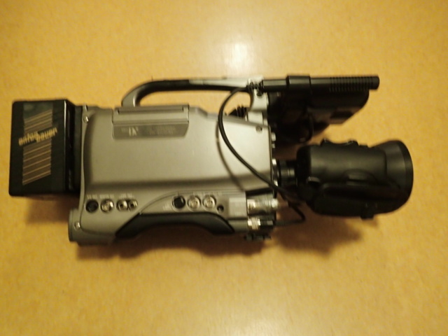 528337-41 VCR cameras and editing equipment