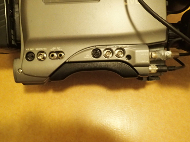 528337-42 VCR cameras and editing equipment