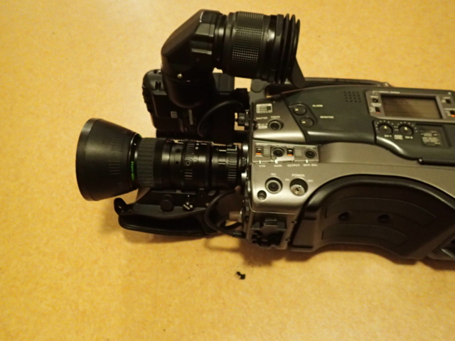 528337-44 VCR cameras and editing equipment