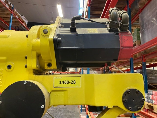 768218-5 Robot Fanuc S-Model 420F - 2 pieces