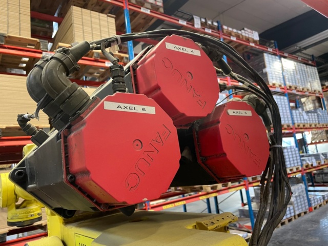 768218-6 Robot Fanuc S-Model 420F - 2 pieces