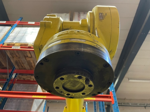 768218-12 Robot Fanuc S-Model 420F - 2 pieces