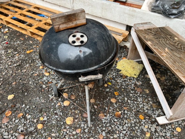 804203-9 "Everything on the farm" - building materials, grills etc