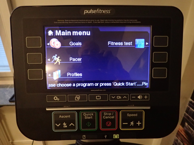 862044-4 Treadmill Pulse Fitness 260G