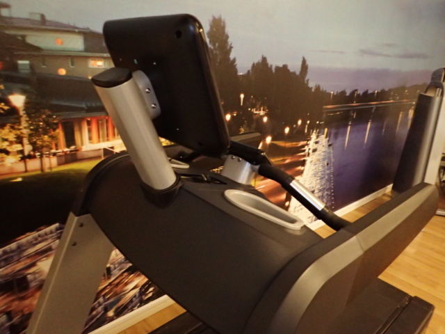 862044-7 Treadmill Pulse Fitness 260G