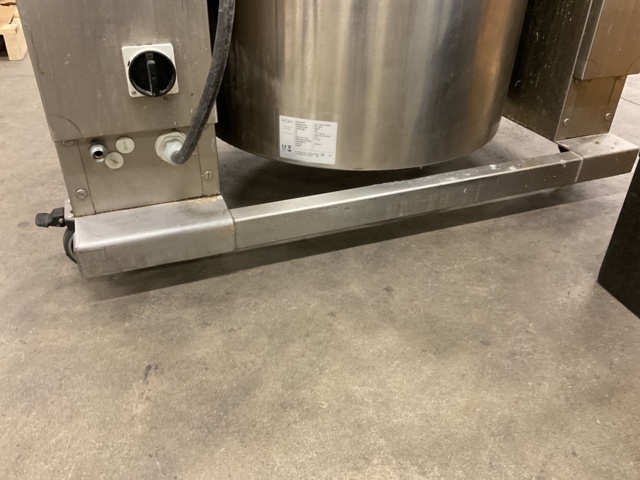 887263-6 Getinge 100L cooking pot on wheels -2020