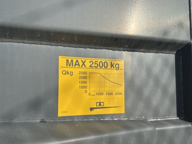 946173-6 Trailer JOST with Ekeri cabinet -2015