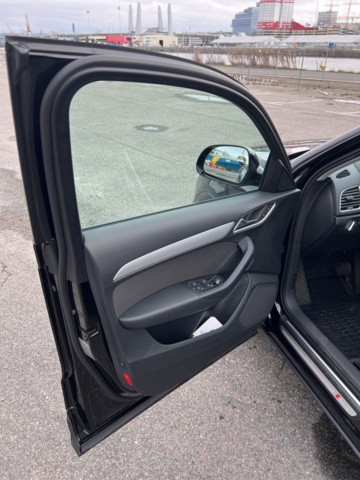 946176-29 Audi Q3 2.0 TDI quattro S Tronic -2017