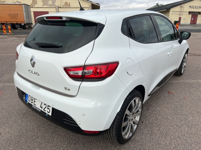 946177-5 Renault Clio 0.9 TCe Manual, 90hp, 2014