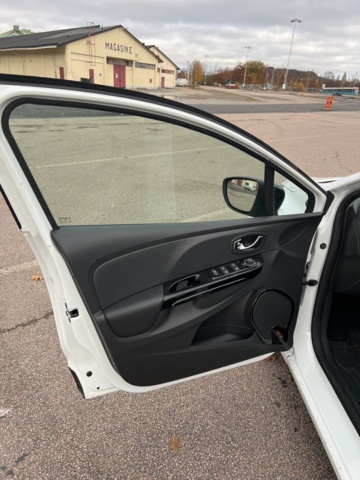 946177-22 Renault Clio 0.9 TCe Manual, 90hp, 2014