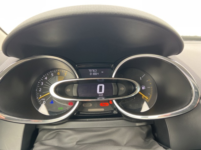 946177-27 Renault Clio 0.9 TCe Manual, 90hp, 2014