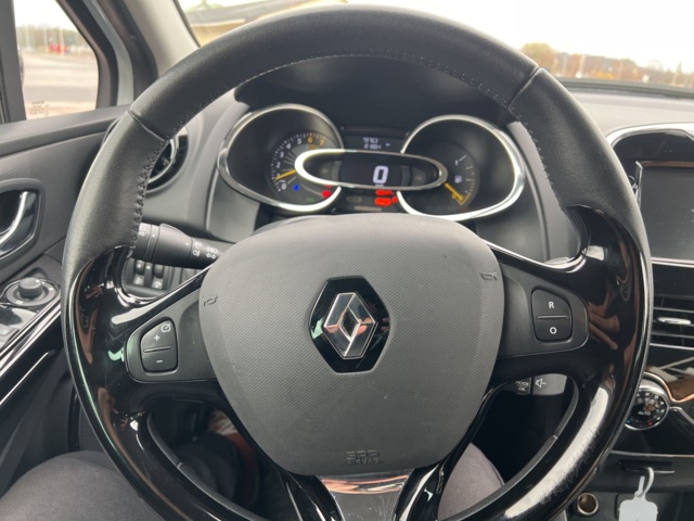 946177-28 Renault Clio 0.9 TCe Manual, 90hp, 2014