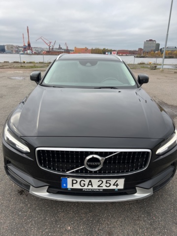 946178-8 Volvo V90 Cross Country D4 AWD - 2017
