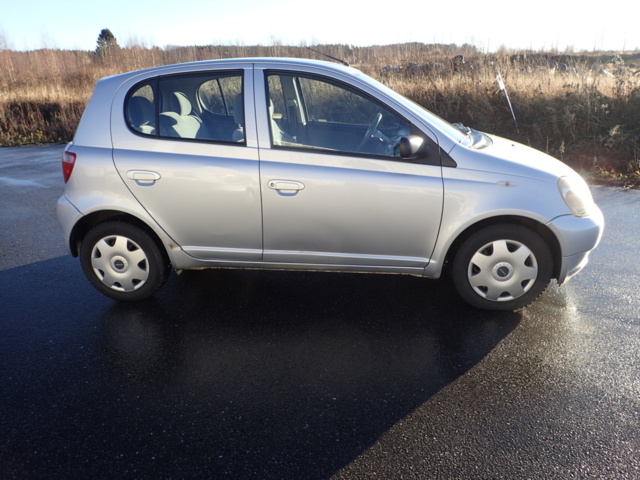 862051-4 Toyota Yaris 5-door 1.0 VVT-i - 2000