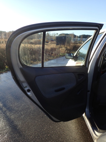 862051-60 Toyota Yaris 5-door 1.0 VVT-i - 2000