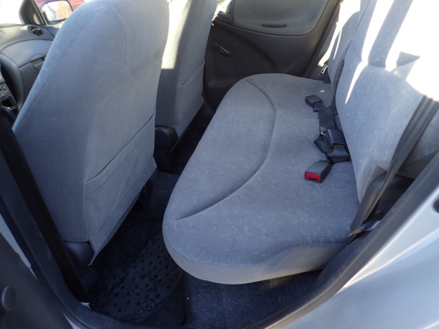 862051-62 Toyota Yaris 5-door 1.0 VVT-i - 2000