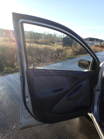 862051-68 Toyota Yaris 5-door 1.0 VVT-i - 2000