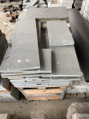 917590-7 approx. 50+ pallet mixed flagstone