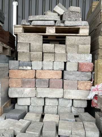 917590-31 approx. 50+ pallet mixed flagstone