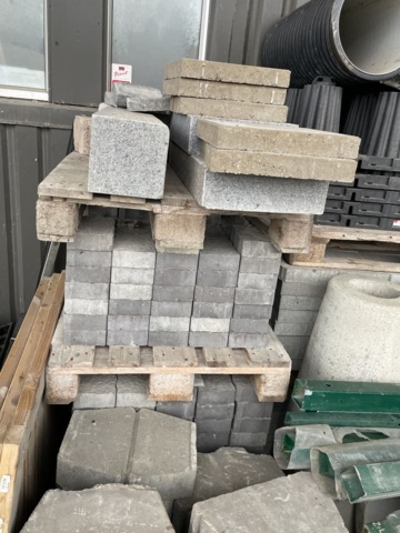 917590-38 approx. 50+ pallet mixed flagstone