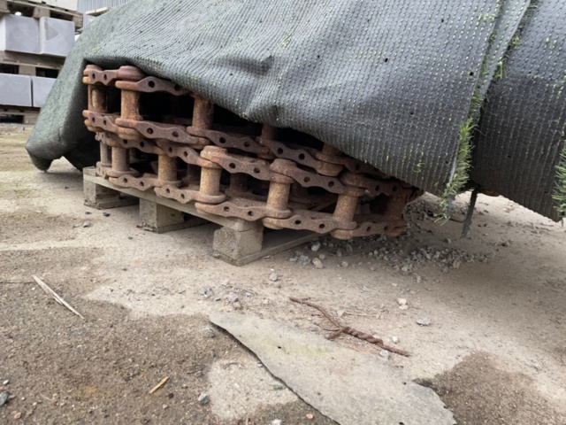 917595-5 Artificial grass roller and large chain