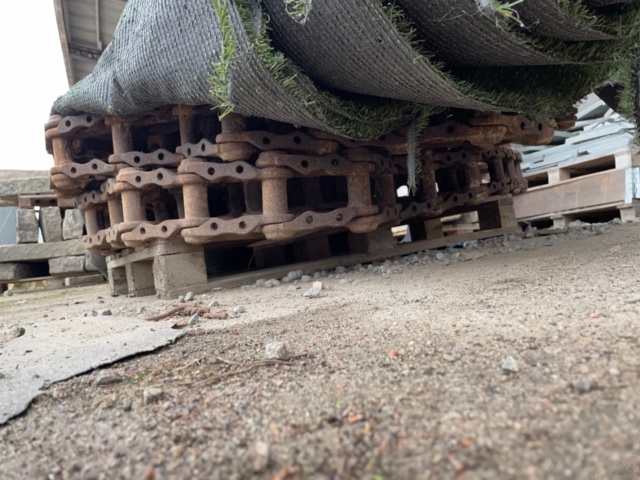 917595-7 Artificial grass roller and large chain