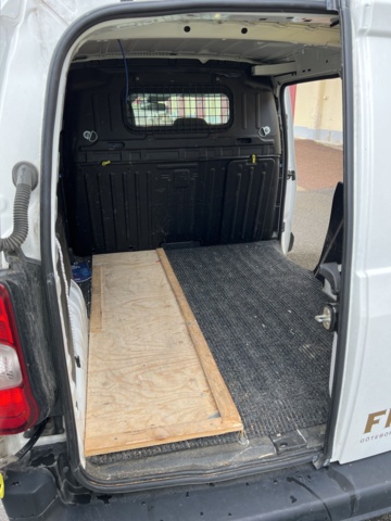 946189-22 Peugeot Partner Increased Payload 1.5 BlueHDi -2019