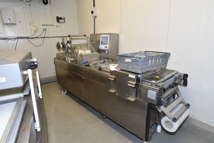 Vacuum packaging machine MULTIVAC R085 - PS Auction - We value the ...