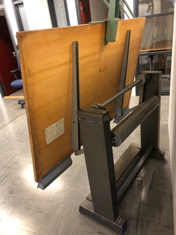 957675-5 Wulff ISIS piirustuspöytä - Ei pohjahintaa