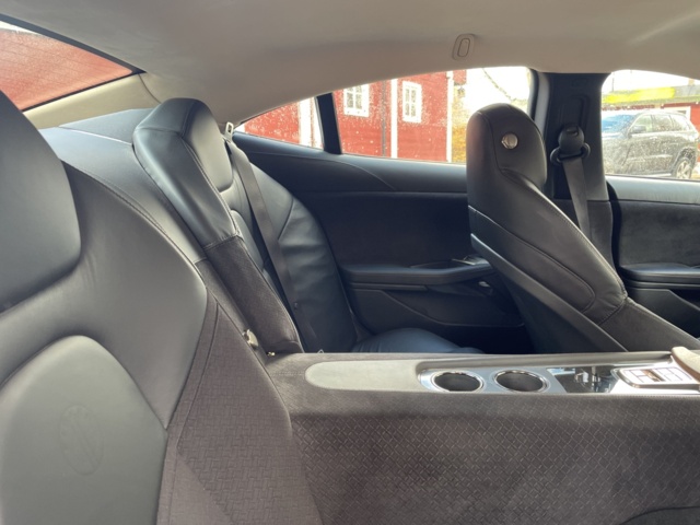 768221-35 Fisker Karma 2.0 VVT DI - 2012