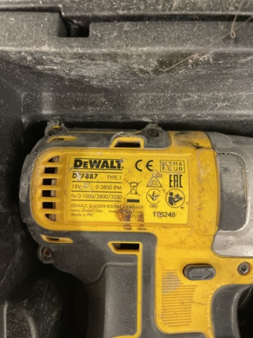 917621-5 DeWalt screwdrivers and impact screwdrivers
