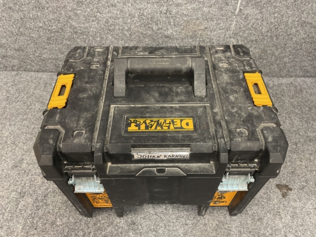917634-3 DeWalt tools, 4 in a box