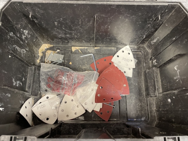 917634-4 DeWalt tools, 4 in a box