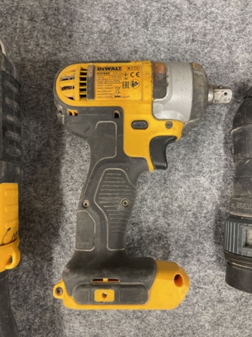 917634-5 DeWalt tools, 4 in a box