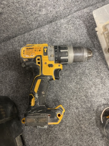 917634-7 DeWalt tools, 4 in a box